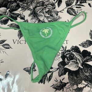 NWOT Victoria’s Secret PINK V String Panty SIZE XL
